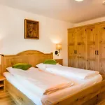 Szálloda Wellness & Alpenhof Ehrwald